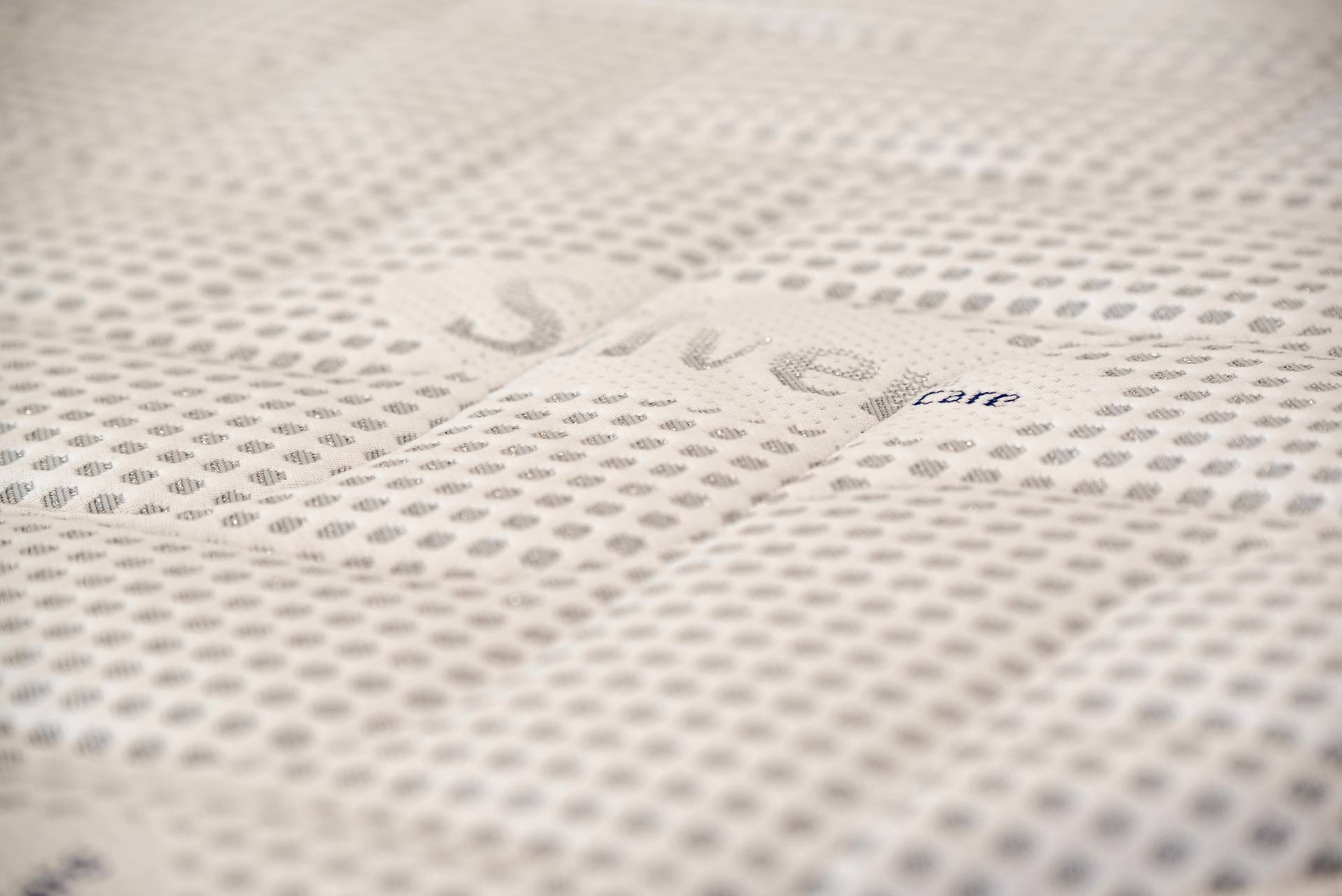 Saltea cu memorie Somnart Memory Ultimate 140x200, înălțime 24 cm, husă cu Aloe Vera, cu mânere, fermitate mare - imagine 8