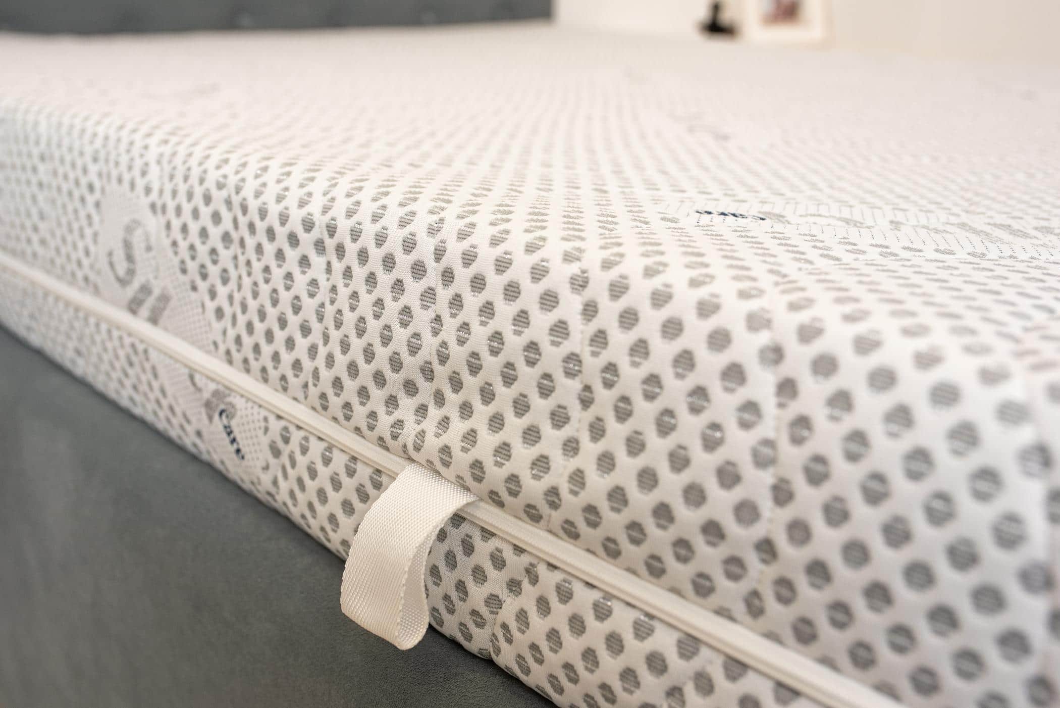Saltea cu spuma poliuretanica Somnexpert Silver FORTE, 180x200, inaltime 20 cm, ortopedica, husa ioni argint lavabila, manere, fermitate mare - imagine 9