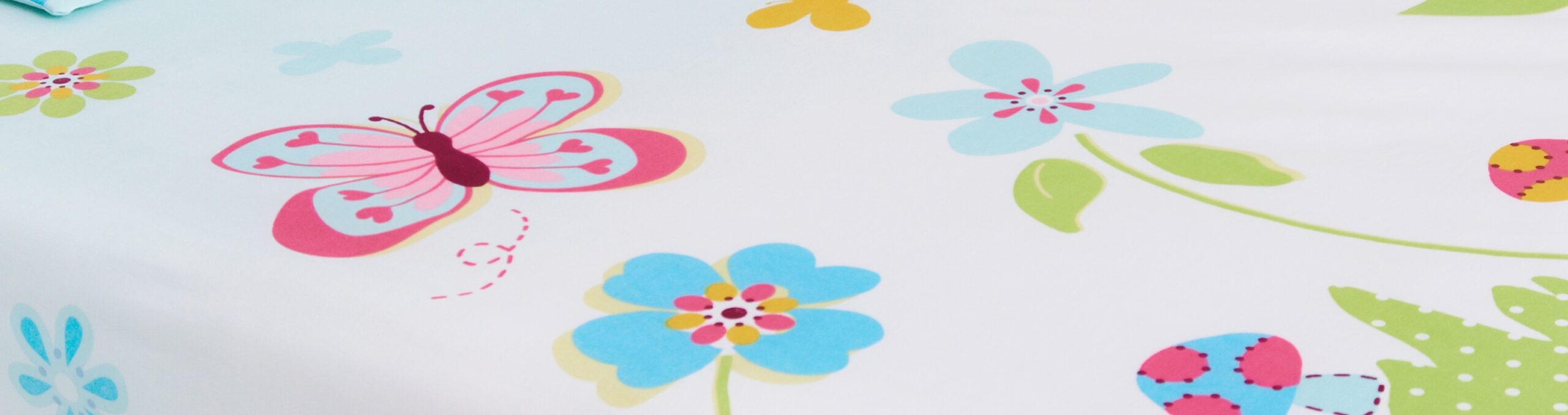 Tesatura Bumbac Imprimat 2.20 latime, 120-125gsm, model FLORI SI FLUTURI